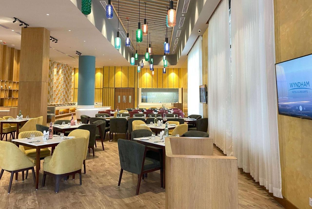 Ramada Encore By Wyndham Amritsar Airport Экстерьер фото